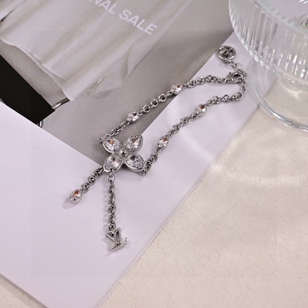 Louis Vuitton Silver Flower Necklace with Diamonds
